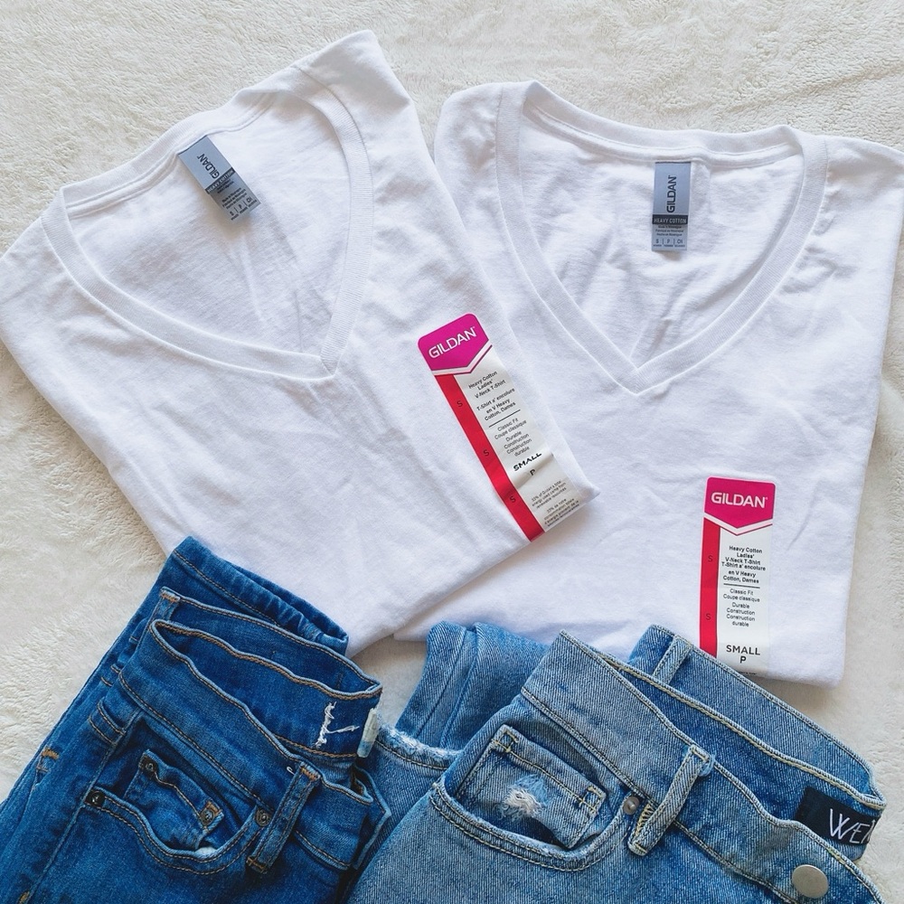 Gildan white v neck classic fit cotton t shirts
